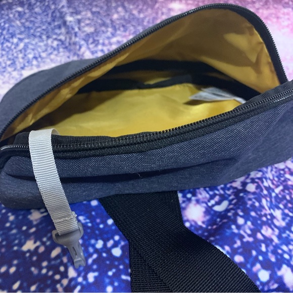 Vintage Eddie Bauer Denim Fanny Pack - Picture 3 of 8